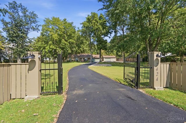 7424 Morrow Cozaddale Road, Hamilton Twp, OH 45152
