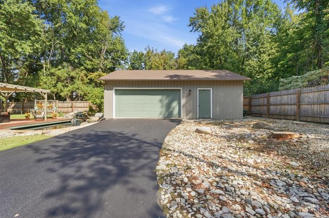 7424 Morrow Cozaddale Road, Hamilton Twp, OH 45152