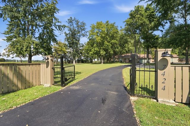 7424 Morrow Cozaddale Road, Hamilton Twp, OH 45152