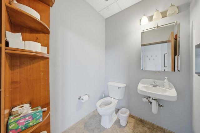 828 N Cass Avenue 1B, Westmont, IL 60559
