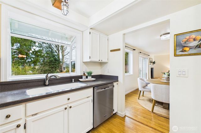 19975 Stavanger Place NE, Poulsbo, WA 98370