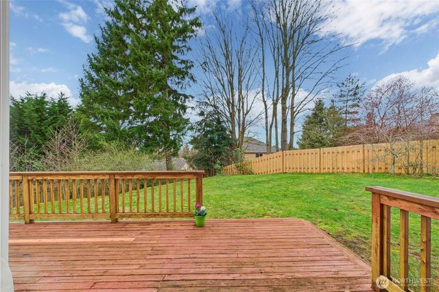 19975 Stavanger Place NE, Poulsbo, WA 98370