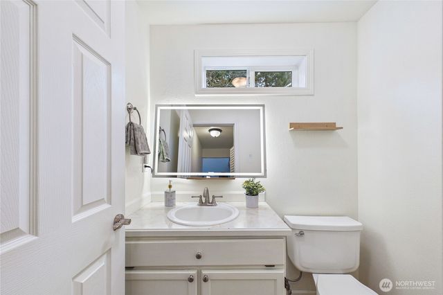 19975 Stavanger Place NE, Poulsbo, WA 98370