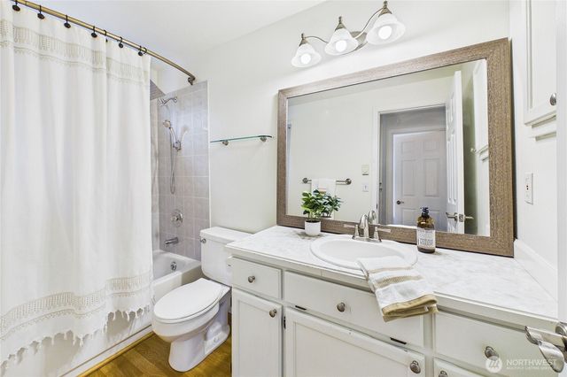 19975 Stavanger Place NE, Poulsbo, WA 98370