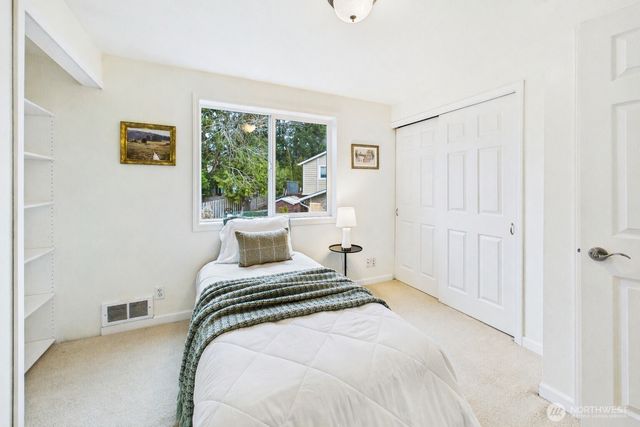 19975 Stavanger Place NE, Poulsbo, WA 98370