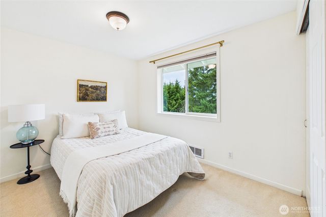 19975 Stavanger Place NE, Poulsbo, WA 98370