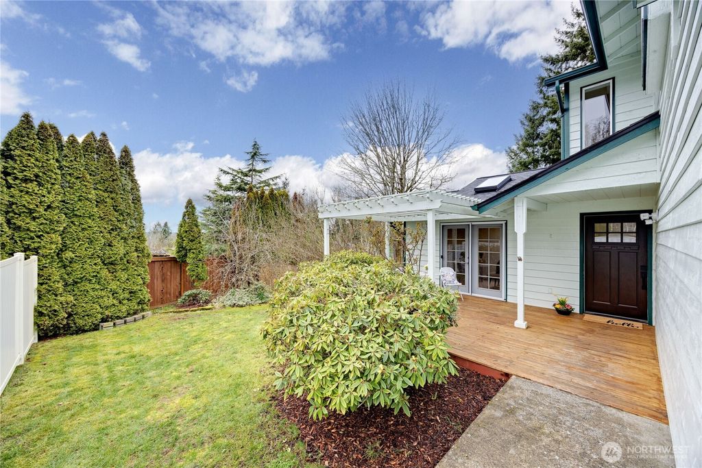 19975 Stavanger Place NE, Poulsbo, WA 98370