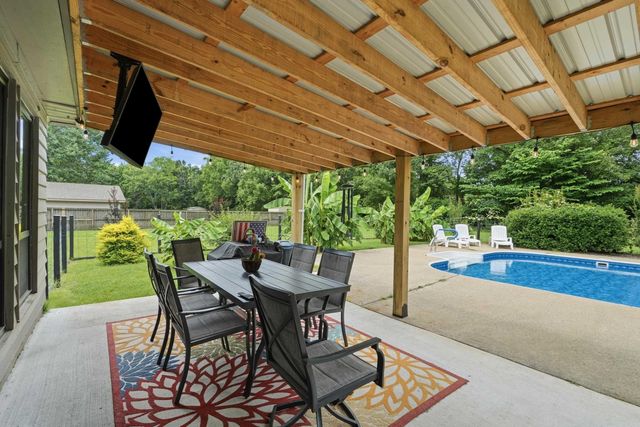 27 Darrell St, Vilonia, AR 72173