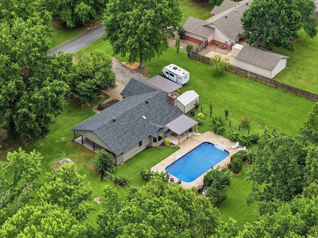 27 Darrell St, Vilonia, AR 72173
