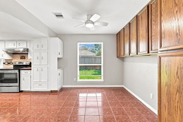 15706 Cavendish Drive, Houston, TX 77059