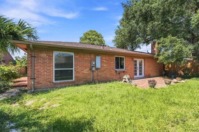 15706 Cavendish Drive, Houston, TX 77059