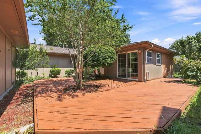 15706 Cavendish Drive, Houston, TX 77059