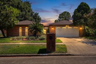 15706 Cavendish Drive, Houston, TX 77059