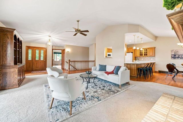 1227 W Sherman AVENUE, Fort Atkinson, WI 53538