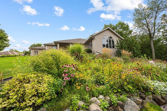 1227 W Sherman AVENUE, Fort Atkinson, WI 53538