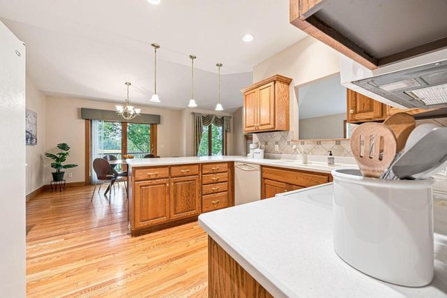 1227 W Sherman AVENUE, Fort Atkinson, WI 53538