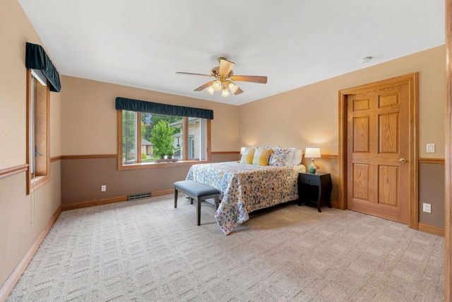 1227 W Sherman AVENUE, Fort Atkinson, WI 53538