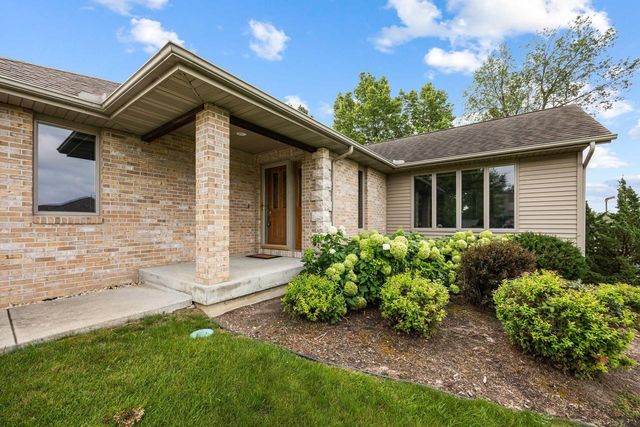 1227 W Sherman AVENUE, Fort Atkinson, WI 53538
