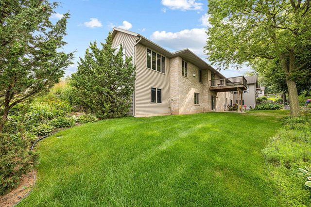 1227 W Sherman AVENUE, Fort Atkinson, WI 53538
