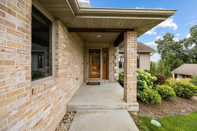 1227 W Sherman AVENUE, Fort Atkinson, WI 53538