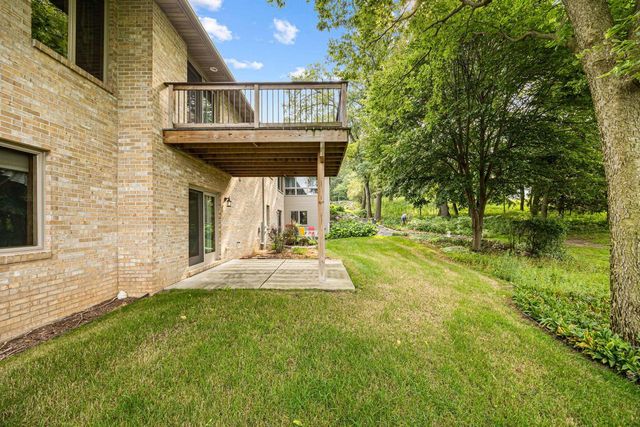 1227 W Sherman AVENUE, Fort Atkinson, WI 53538