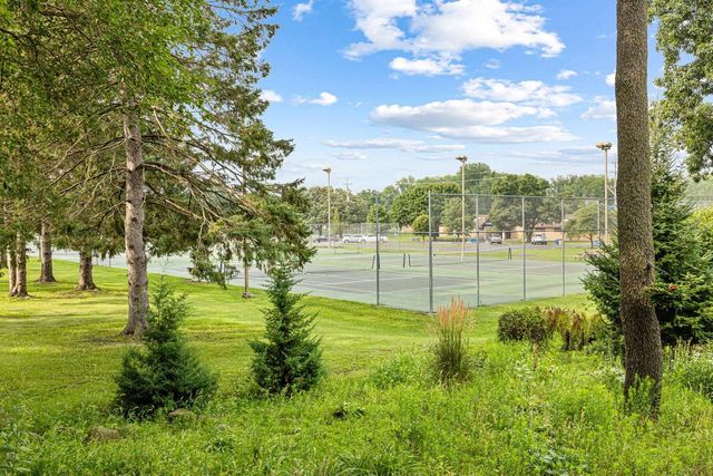1227 W Sherman AVENUE, Fort Atkinson, WI 53538
