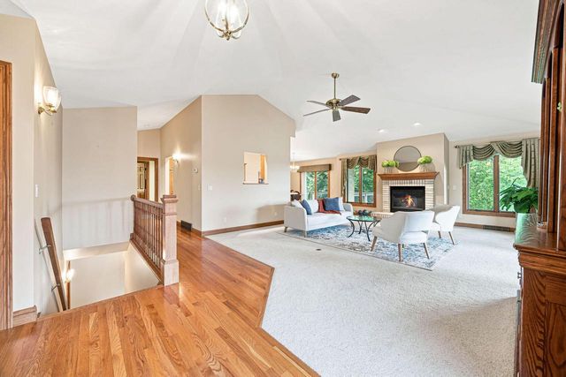 1227 W Sherman AVENUE, Fort Atkinson, WI 53538
