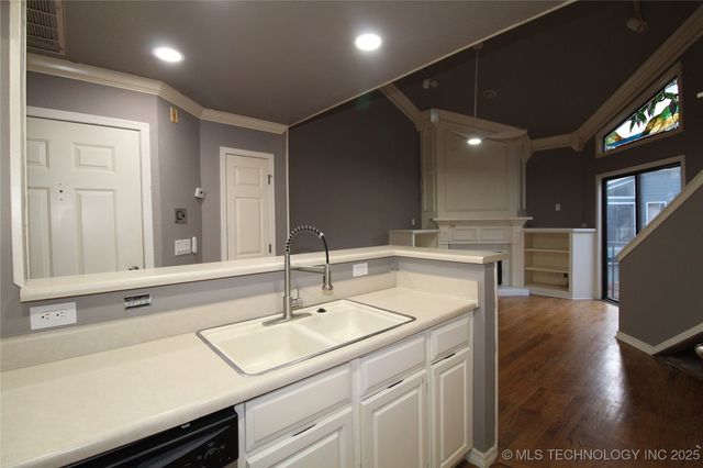 6737 S Peoria Avenue C214, Tulsa, OK 74136