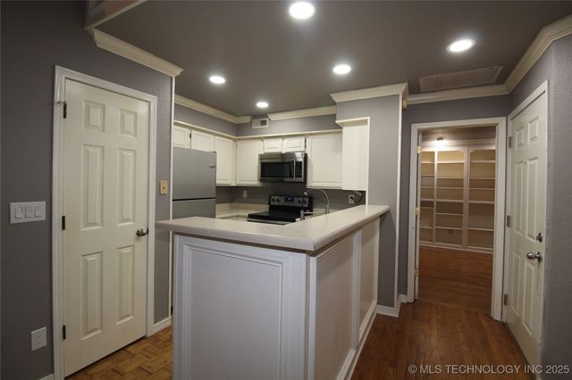 6737 S Peoria Avenue C214, Tulsa, OK 74136