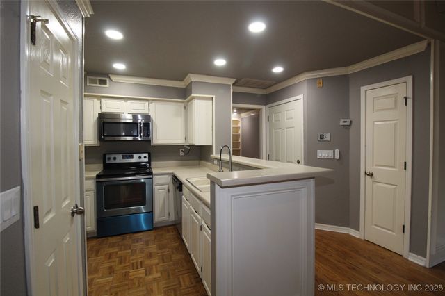 6737 S Peoria Avenue C214, Tulsa, OK 74136