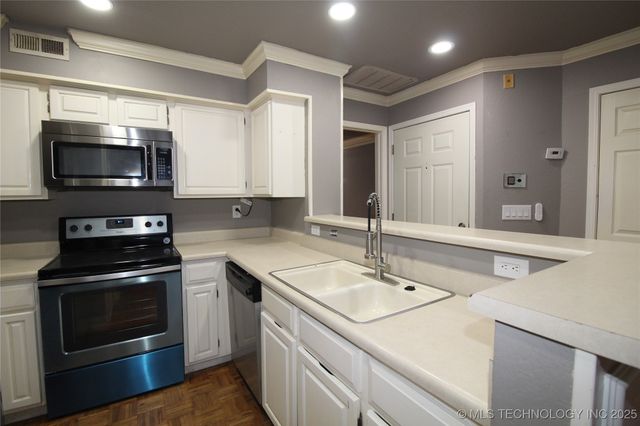 6737 S Peoria Avenue C214, Tulsa, OK 74136