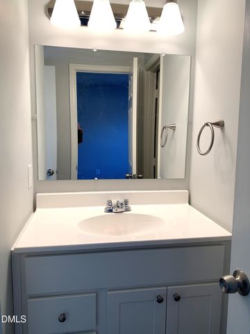 5533 Kaplan Drive A, Raleigh, NC 27606