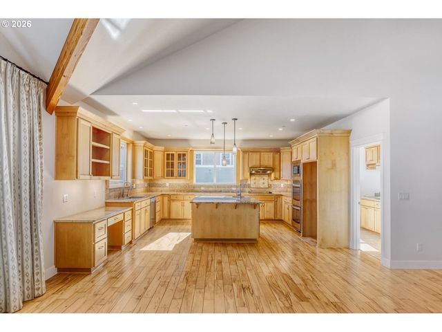 17210 S RADFORDS VIEW Ln, Oregon City, OR 97045