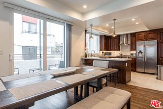 907 S Shenandoah Street 302, Los Angeles, CA 90035