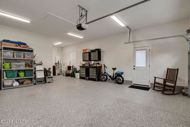 173 Chahyga Way, Loudon, TN 37774