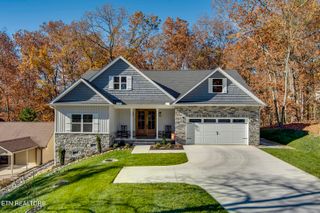 173 Chahyga Way, Loudon, TN 37774
