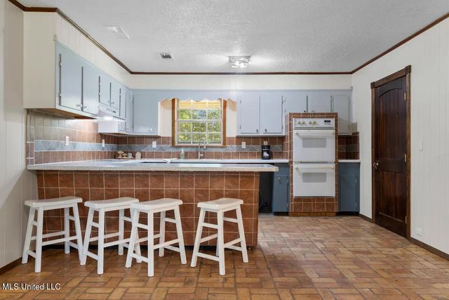 9100 Augusta Road, Moss Point, MS 39562