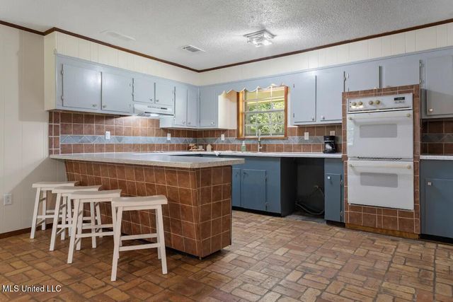 9100 Augusta Road, Moss Point, MS 39562