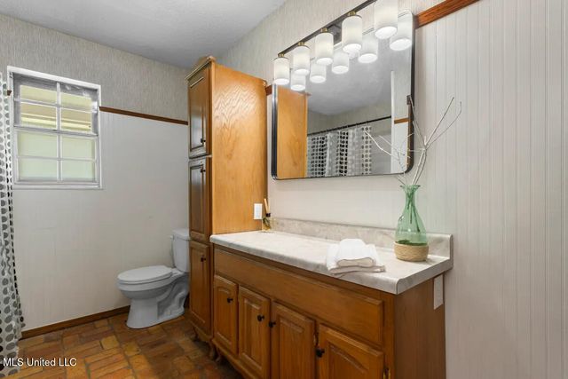 9100 Augusta Road, Moss Point, MS 39562