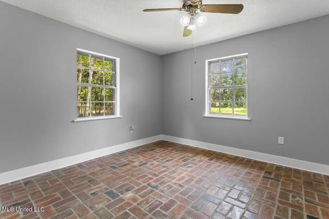 9100 Augusta Road, Moss Point, MS 39562