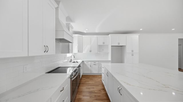 930 Lullwater Road, Red Bank, TN 37415