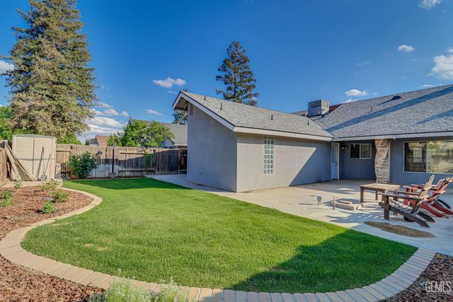 6412 Quaking Aspen Street, Bakersfield, CA 93313