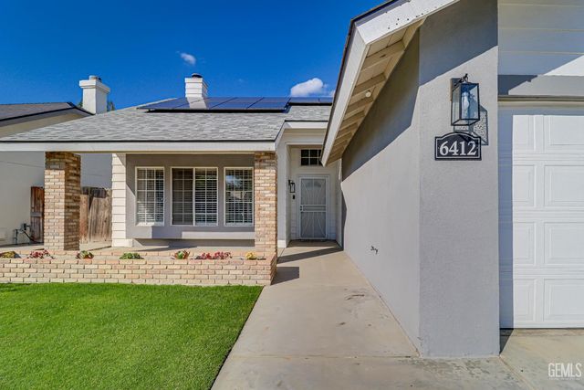 6412 Quaking Aspen Street, Bakersfield, CA 93313