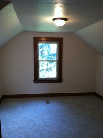 1561 N GARY Avenue, Wheaton, IL 60187