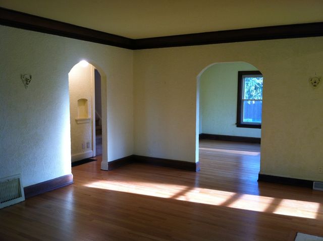 1561 N GARY Avenue, Wheaton, IL 60187