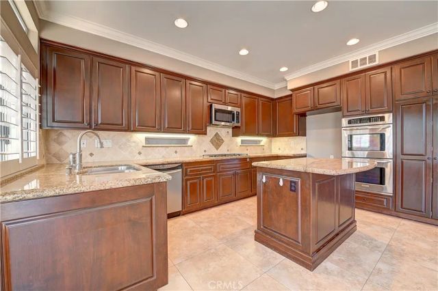 28572 Brookhill Road, Trabuco Canyon, CA 92679