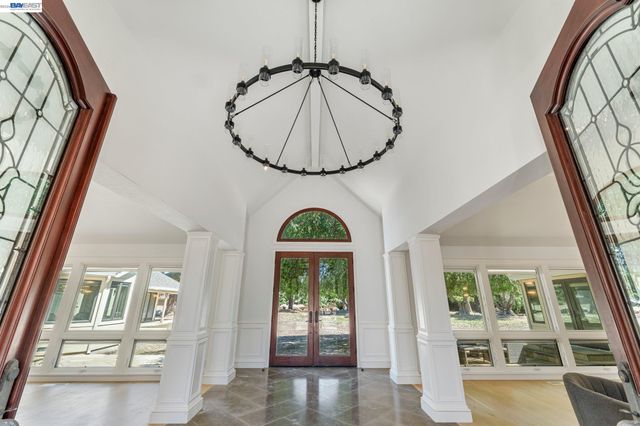 1080 Finley Rd, Pleasanton, CA 94588