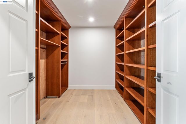 1080 Finley Rd, Pleasanton, CA 94588