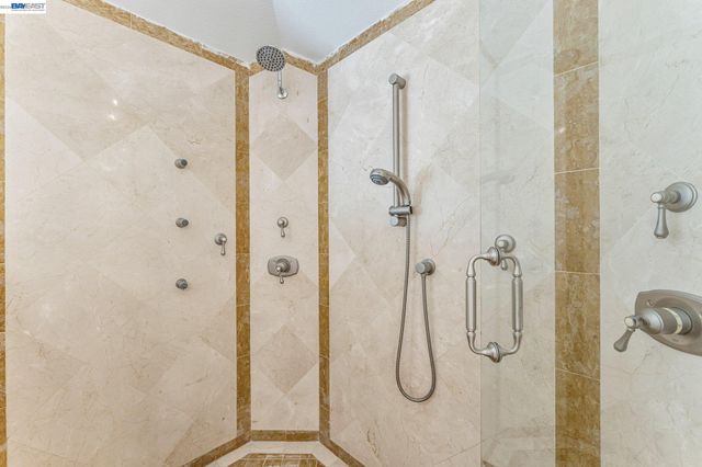1080 Finley Rd, Pleasanton, CA 94588
