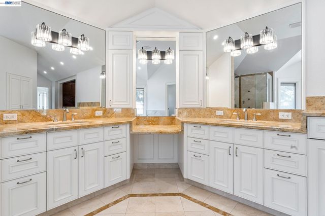 1080 Finley Rd, Pleasanton, CA 94588